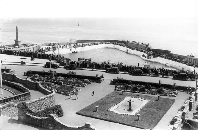 Jubilee-Pool-Opening-Day-1935