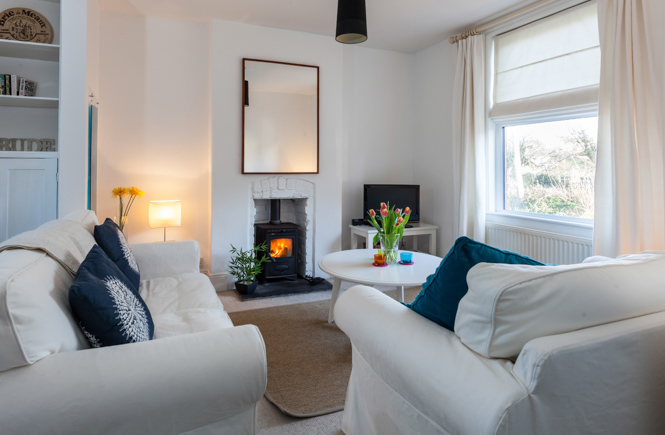 Properties-With-Woodburners-Little-Hollabury